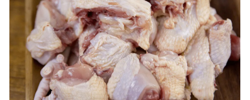 Can pregnant dogs eat chicken?